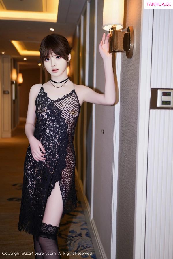   [XiuRen]高清写真图 2024.03.07 No.8192 梦灵儿Mini 黑丝美腿第13张图片